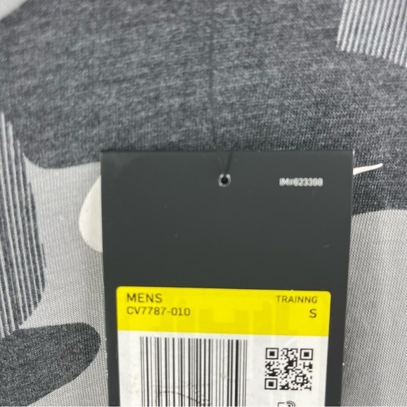 NWT Nike Dri Fit ShortSleeve Lightweight‎ training Shirt - Picture 5 of 7